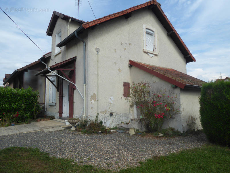 Maison à GUEUGNON