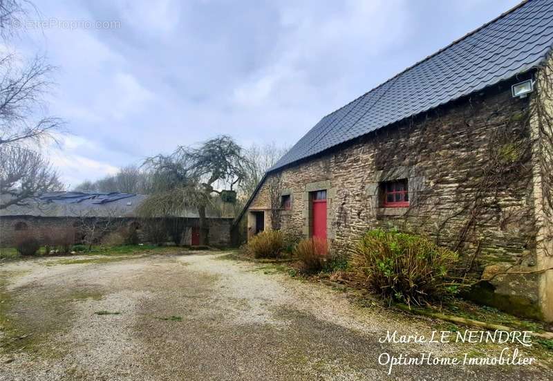 Maison à LE HAUT-CORLAY