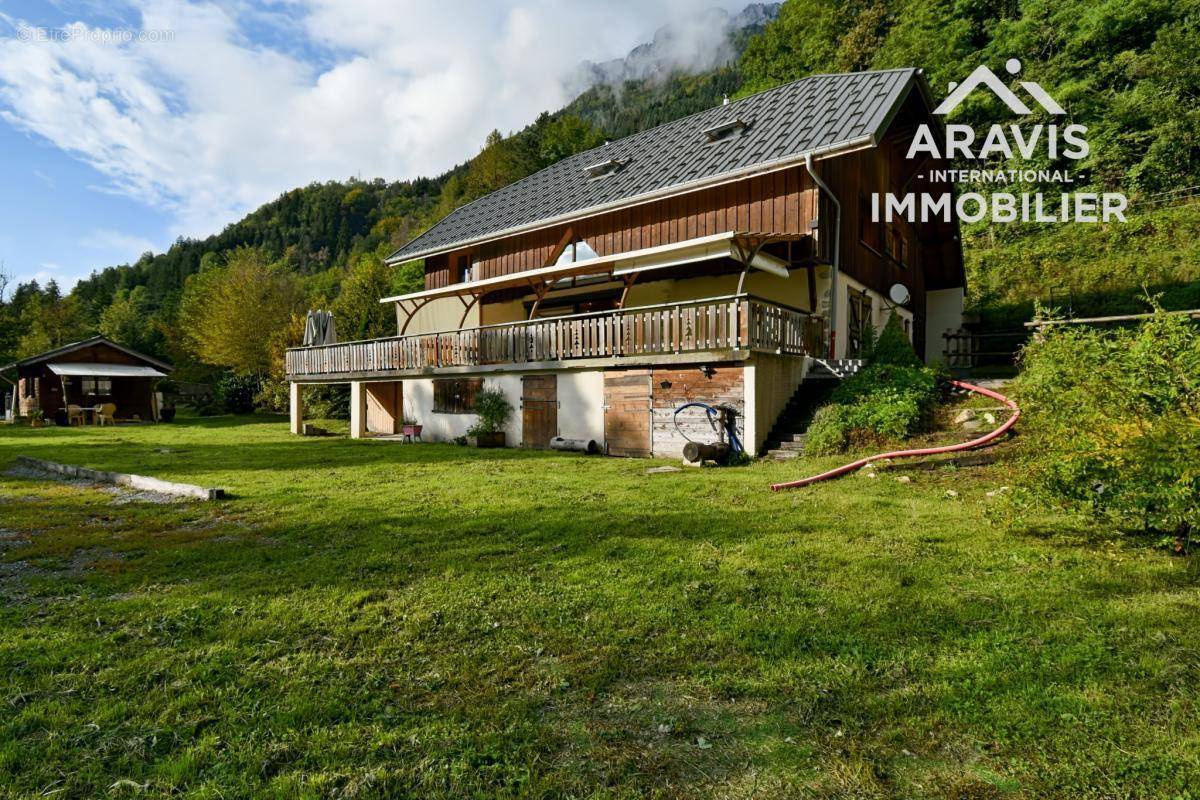 Maison à LA BALME-DE-THUY