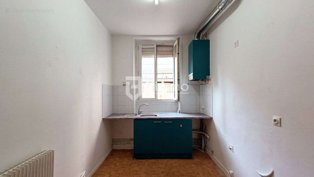 Appartement à PARIS-14E