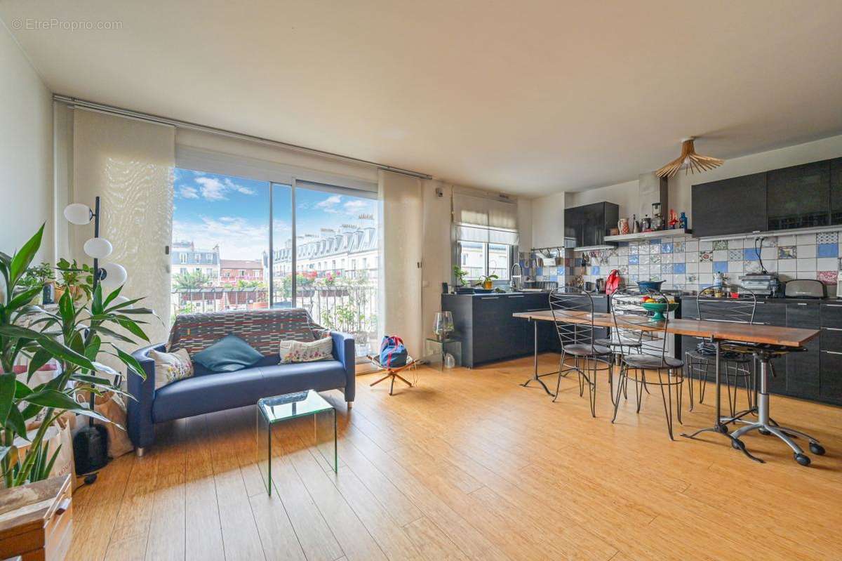 Appartement à PARIS-18E