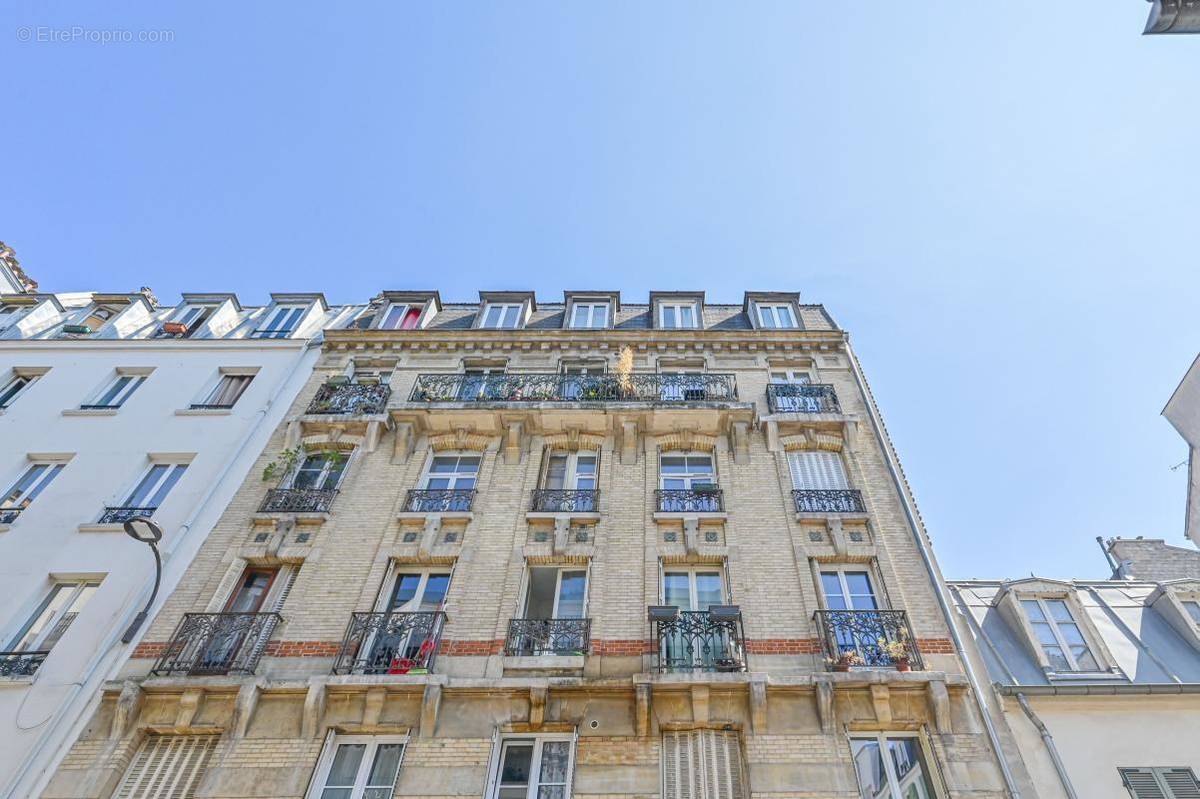 Appartement à PARIS-18E