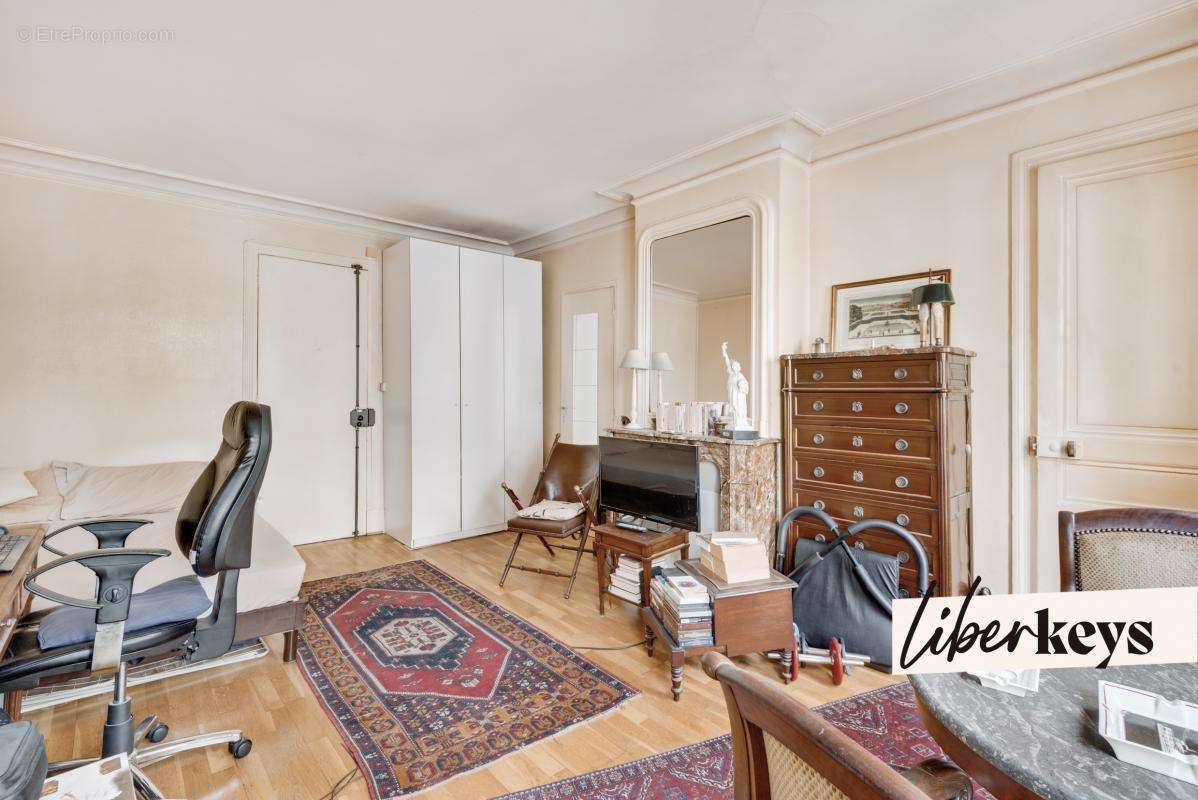 Appartement à PARIS-10E