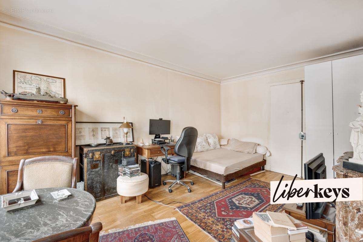 Appartement à PARIS-10E