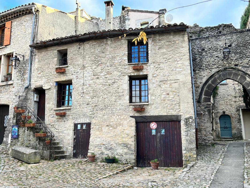 Maison à VAISON-LA-ROMAINE