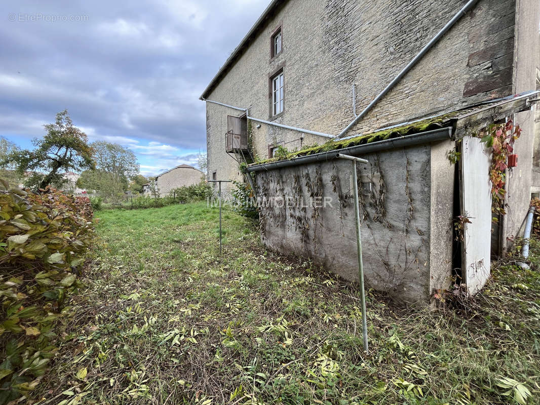 Maison à DAMAS-ET-BETTEGNEY