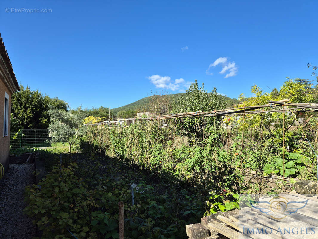 Maison à SAINT-FLORENT-SUR-AUZONNET