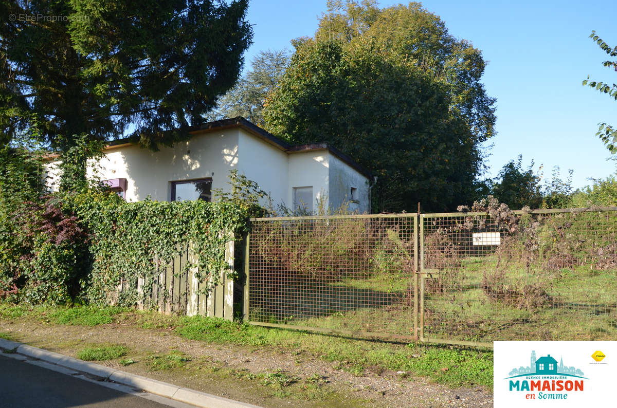 Maison à MONTIGNY-SUR-L&#039;HALLUE