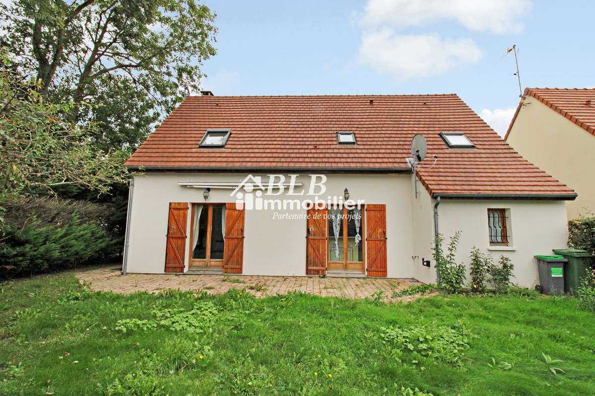 Maison à LE PERRAY-EN-YVELINES