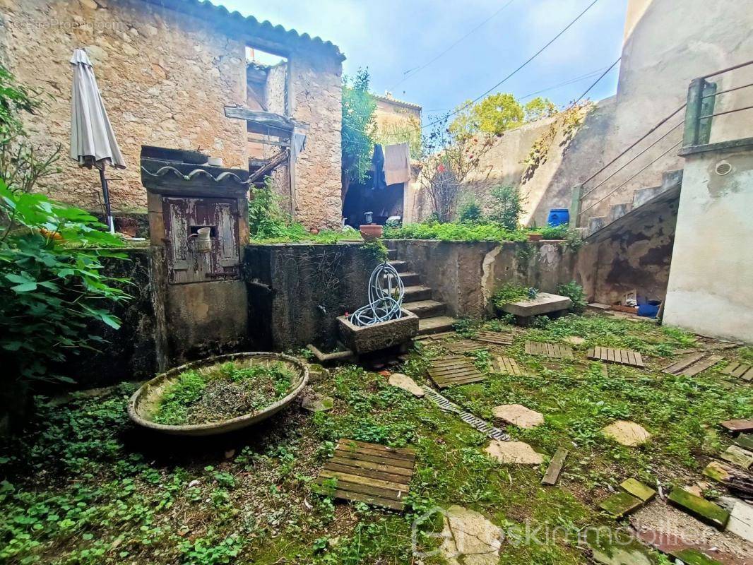 Appartement à TRANS-EN-PROVENCE