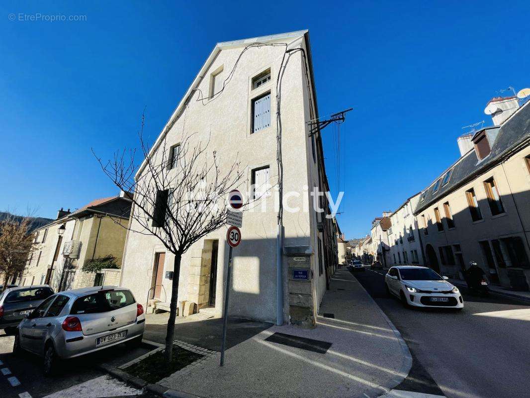 Appartement à PLOMBIERES-LES-DIJON