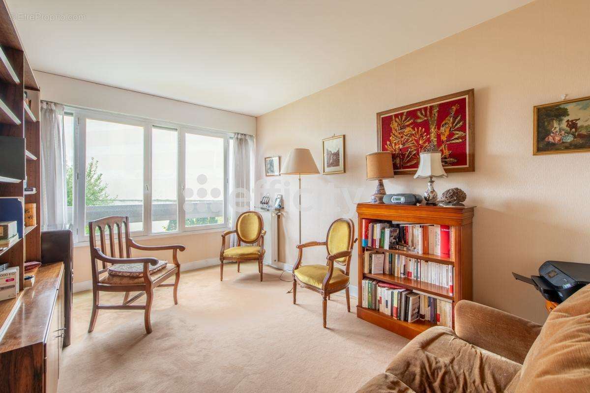 Appartement à PARIS-19E