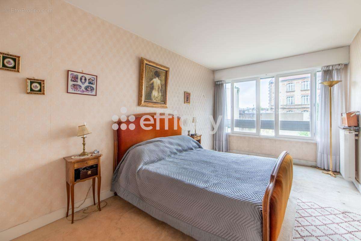 Appartement à PARIS-19E