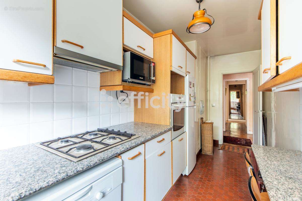 Appartement à PARIS-19E