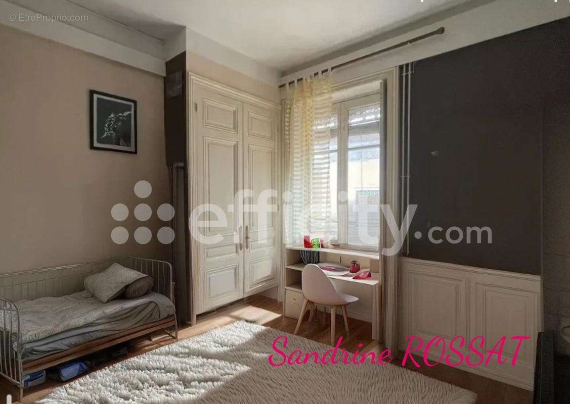 Appartement à LYON-9E