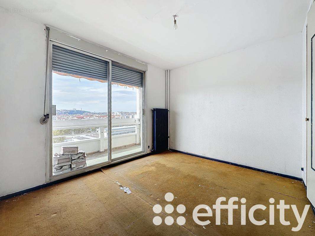 Appartement à LYON-8E