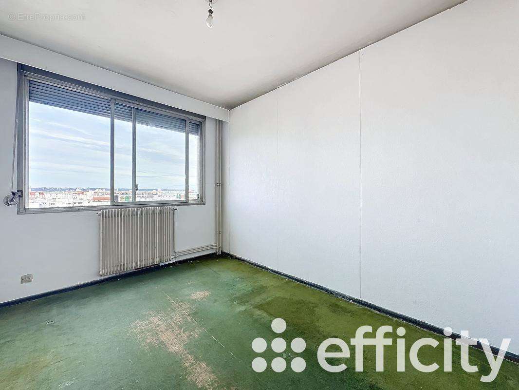 Appartement à LYON-8E