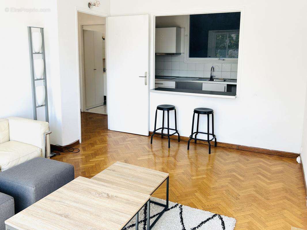 Appartement à MARSEILLE-8E