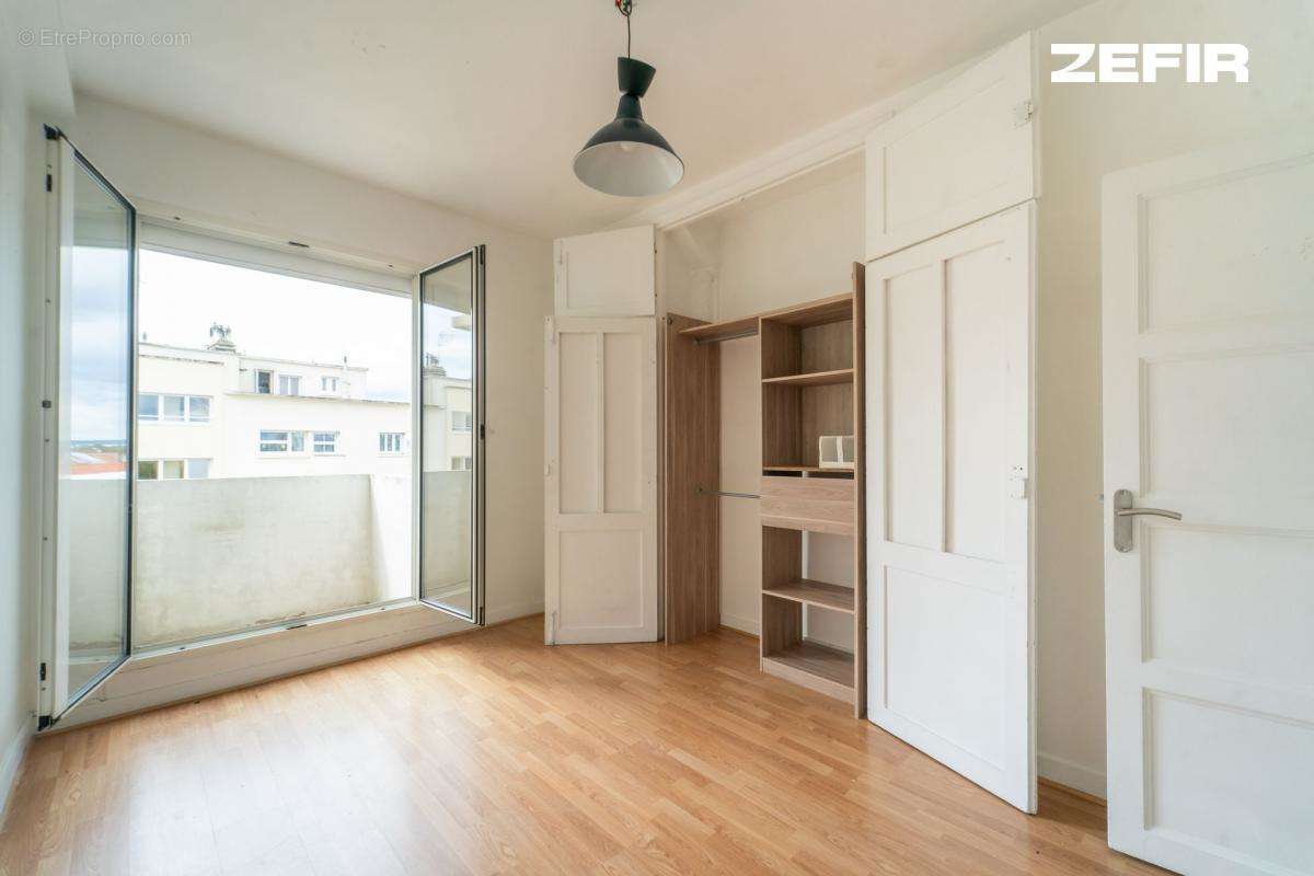 Appartement à NANTERRE