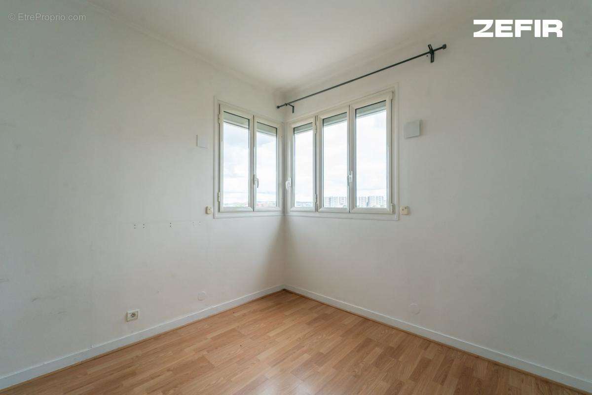 Appartement à NANTERRE