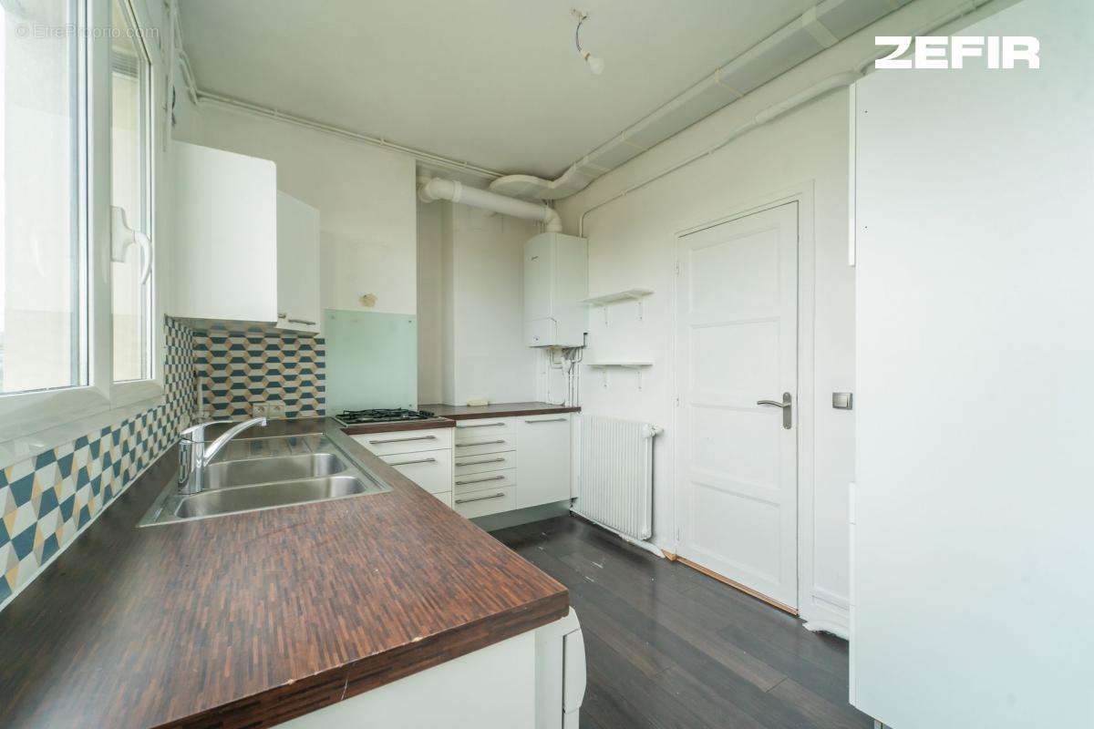 Appartement à NANTERRE