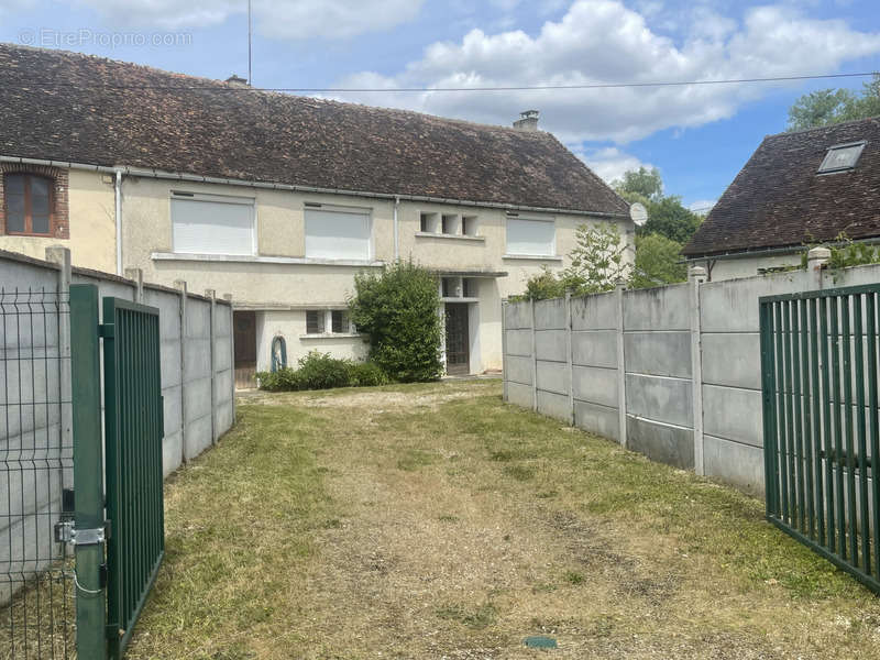 Maison à BONNARD