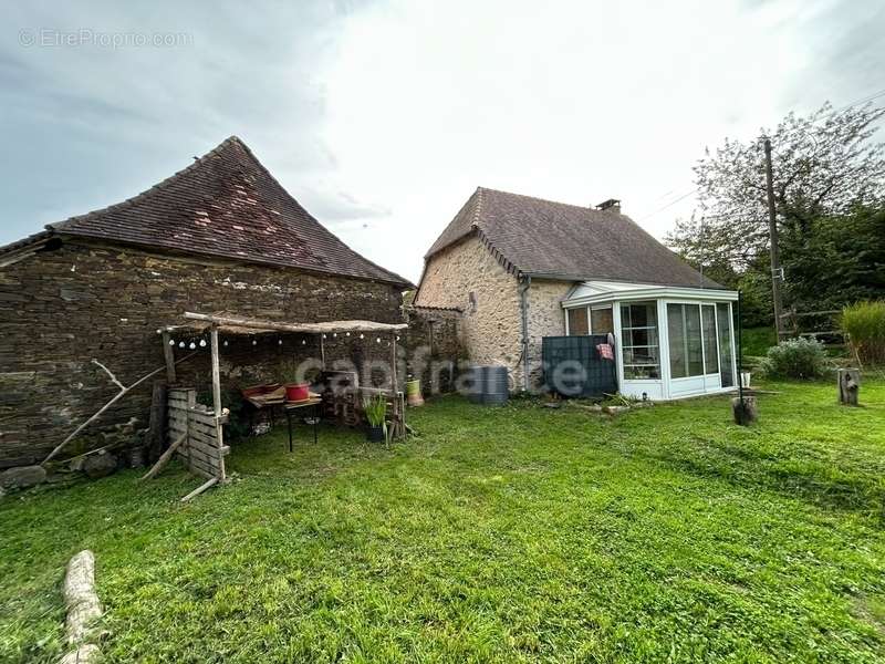 Maison à SAVIGNAC-LEDRIER