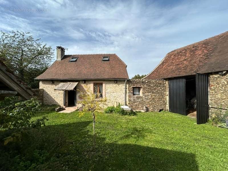 Maison à SAVIGNAC-LEDRIER