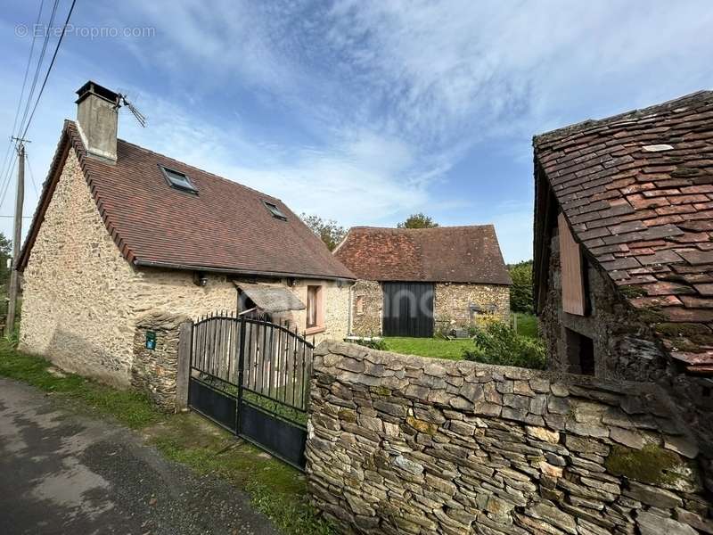 Maison à SAVIGNAC-LEDRIER