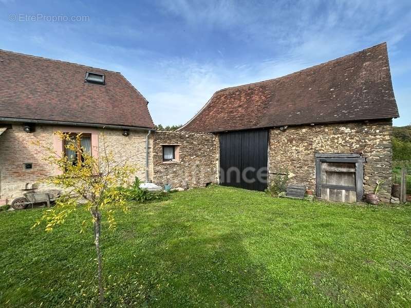 Maison à SAVIGNAC-LEDRIER