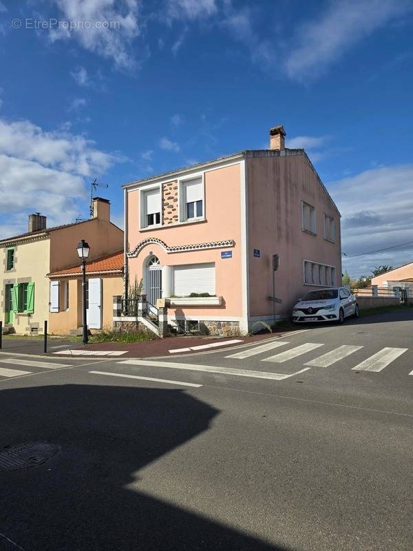 Maison à SAINT-FLORENT-DES-BOIS