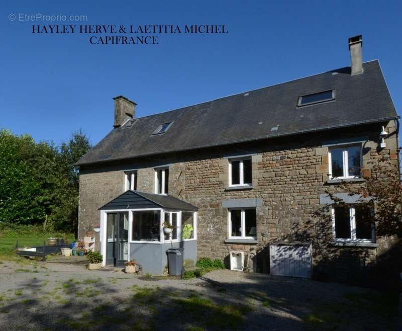 Maison à SAINT-GERMAIN-DE-TALLEVENDE-LA-LANDE-VAUMONT