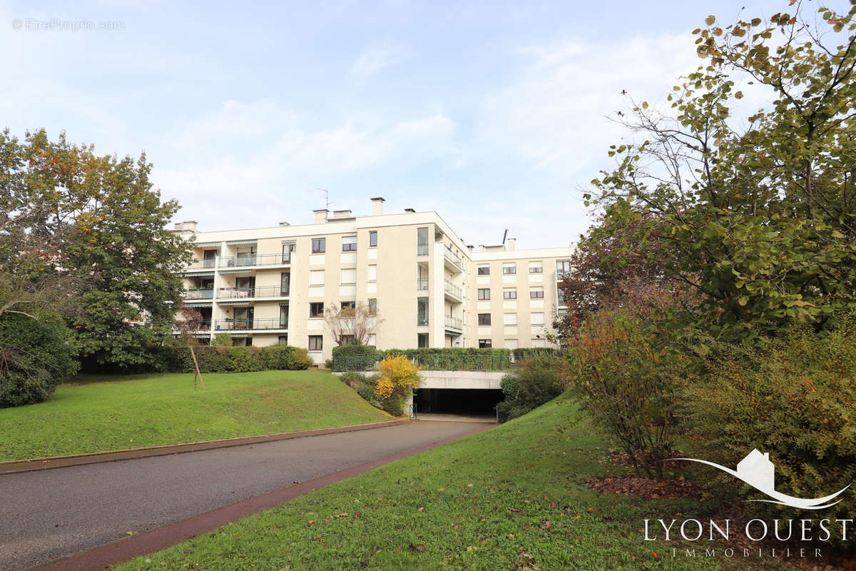 Appartement à CHARBONNIERES-LES-BAINS