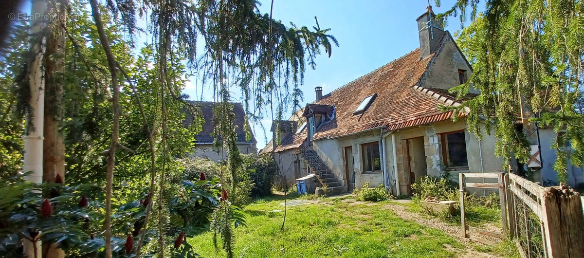 Maison à AUTRY-ISSARDS