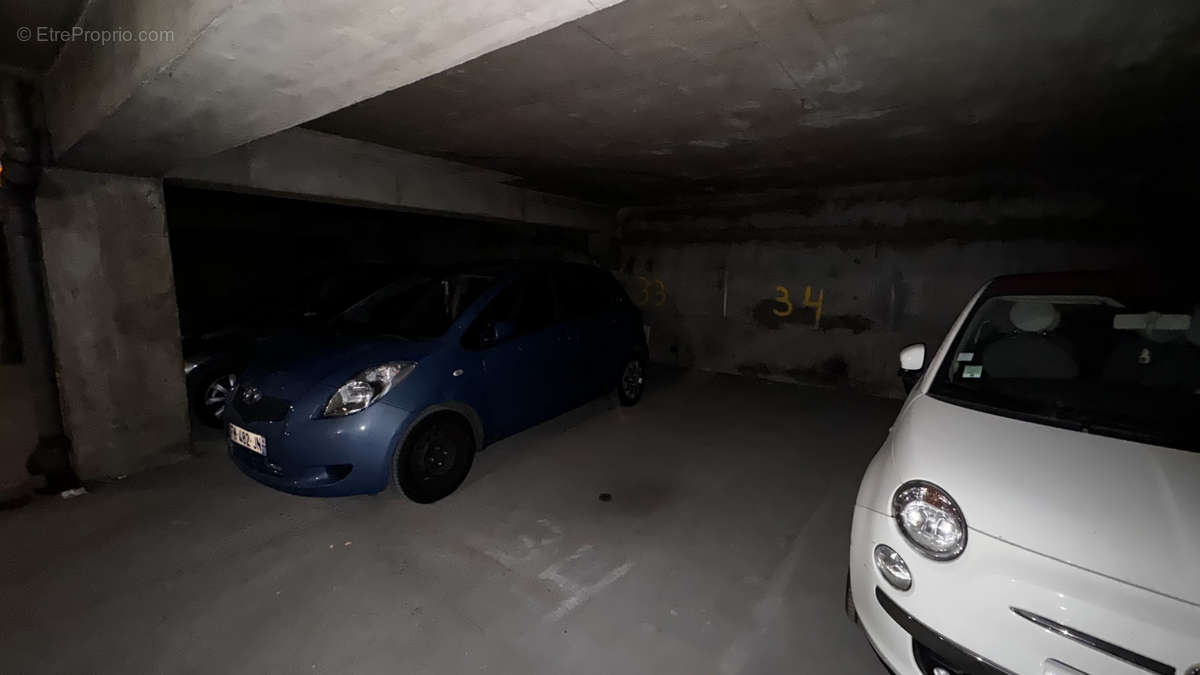 Parking à PARIS-13E