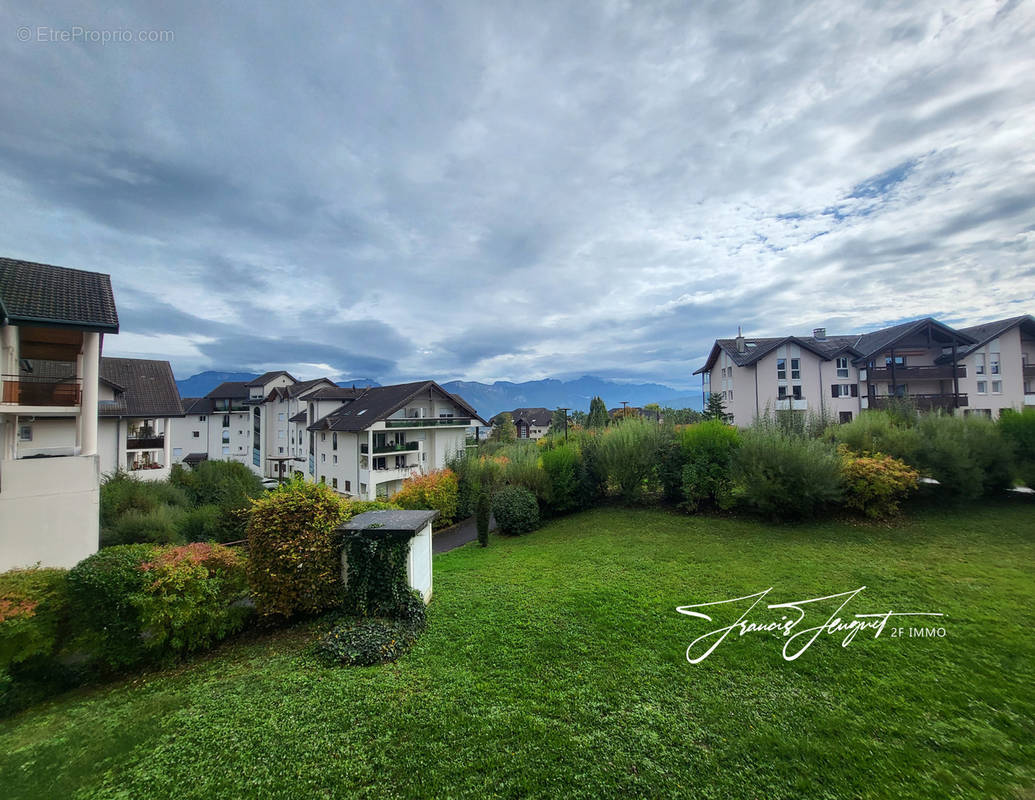 Appartement à POISY