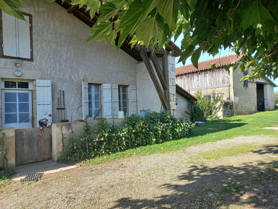 Maison à CAZAUBON