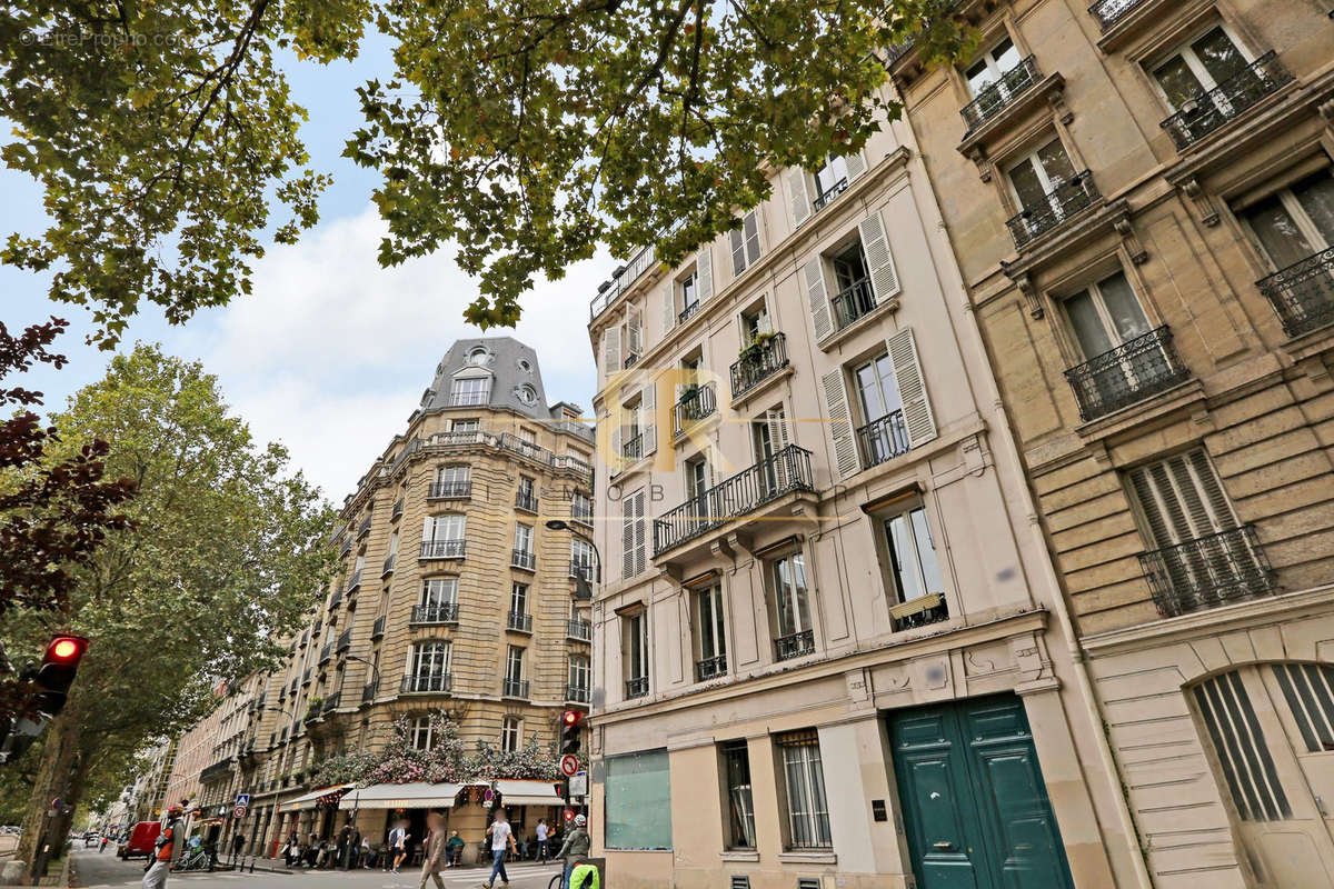 Appartement à PARIS-10E