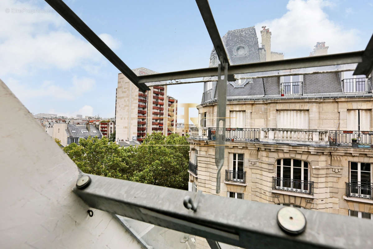 Appartement à PARIS-10E