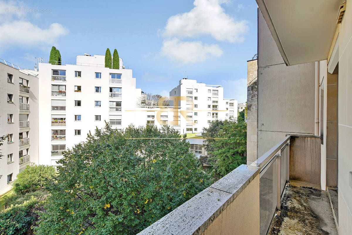 Appartement à PARIS-12E