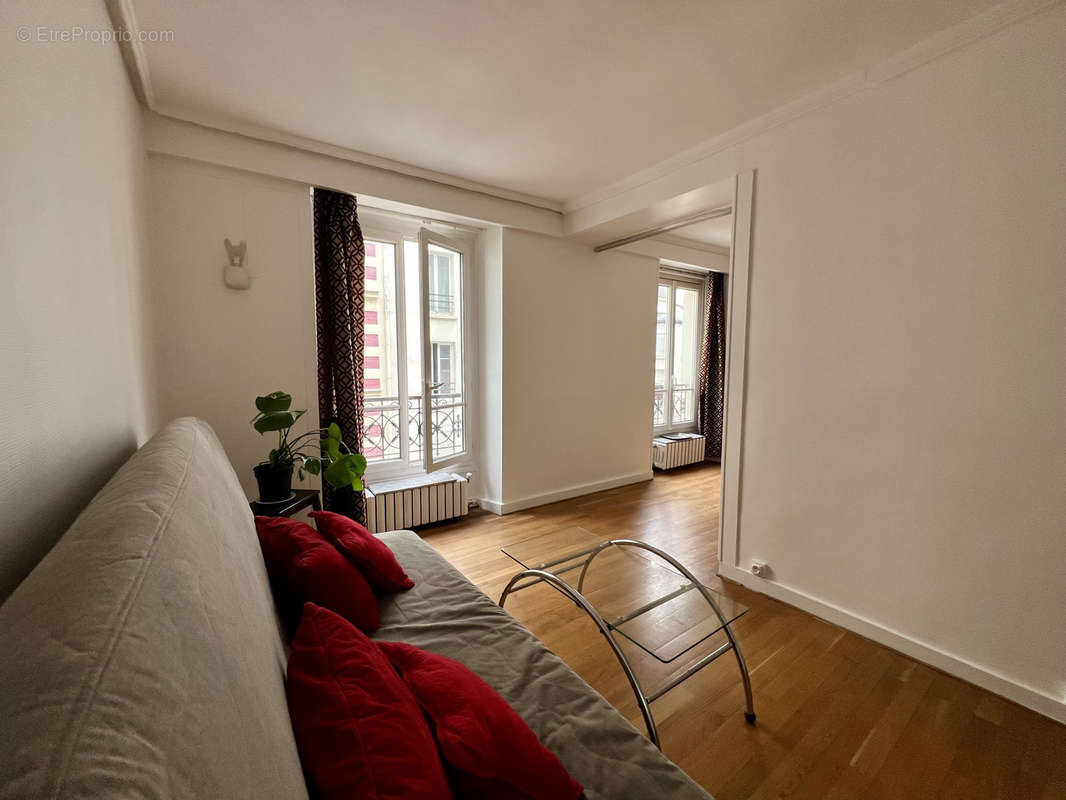 Appartement à PARIS-14E