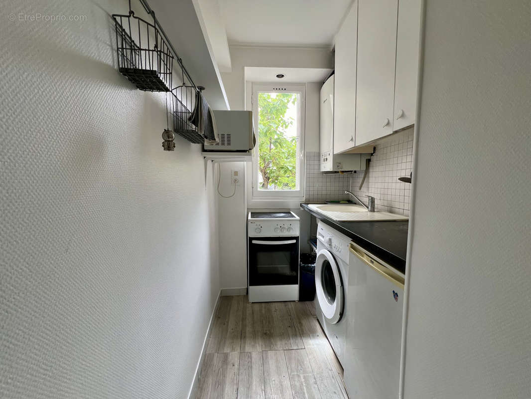 Appartement à PARIS-14E