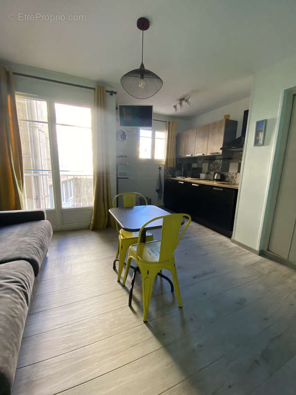 Appartement à MARSEILLE-7E