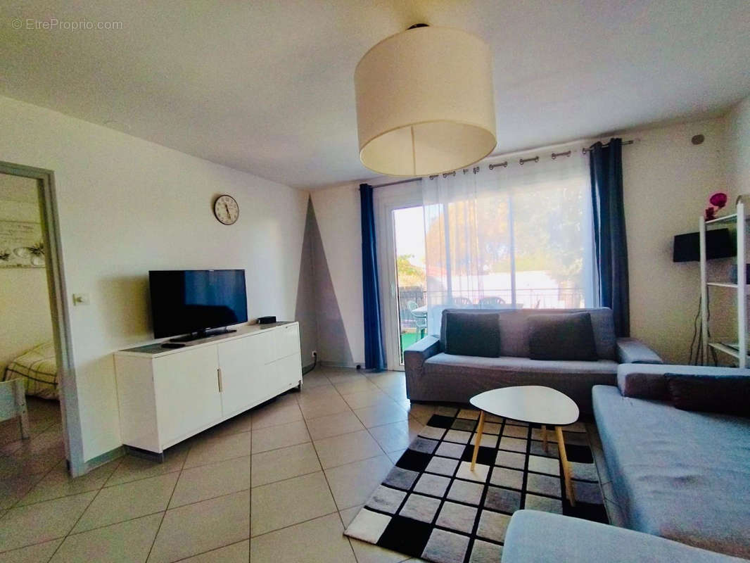 Appartement à SIX-FOURS-LES-PLAGES