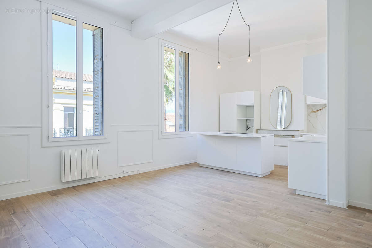 Appartement à HYERES