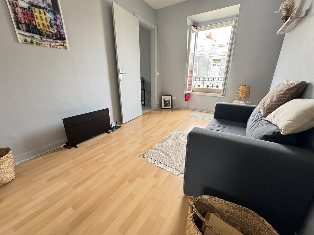 Appartement à PARIS-11E