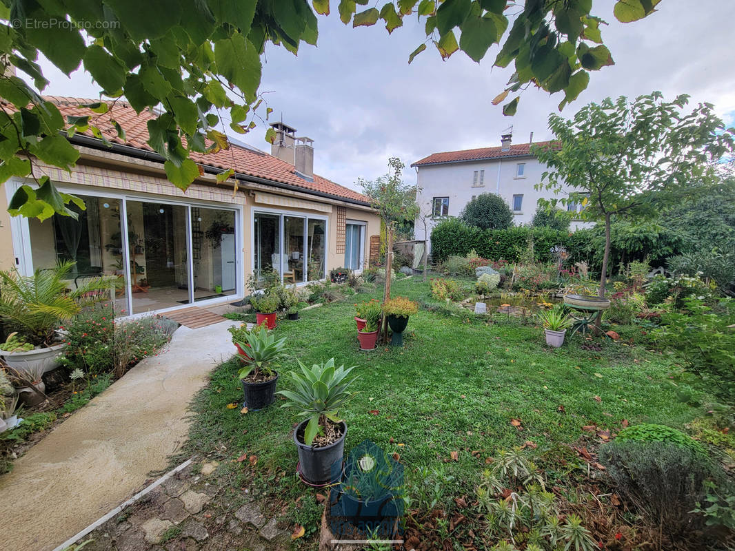 Maison à MILLAU