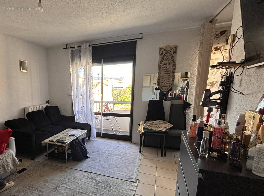 Appartement à MARSEILLE-3E