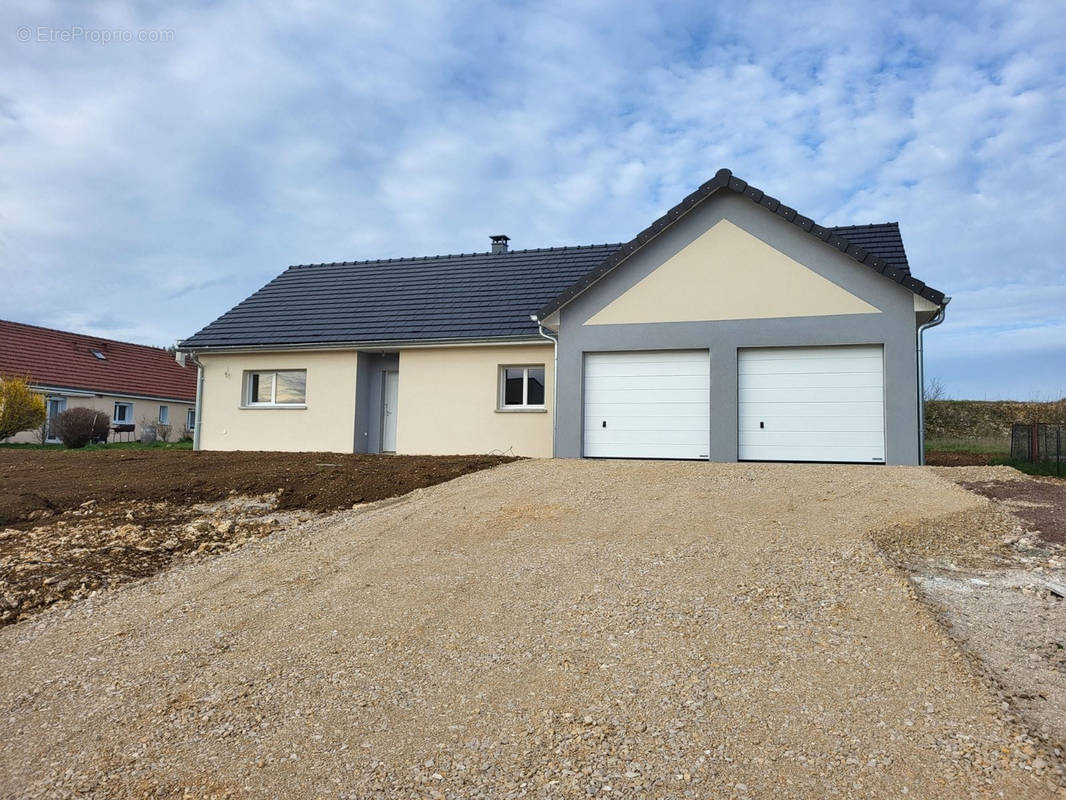 Maison à L&#039;HOPITAL-DU-GROSBOIS