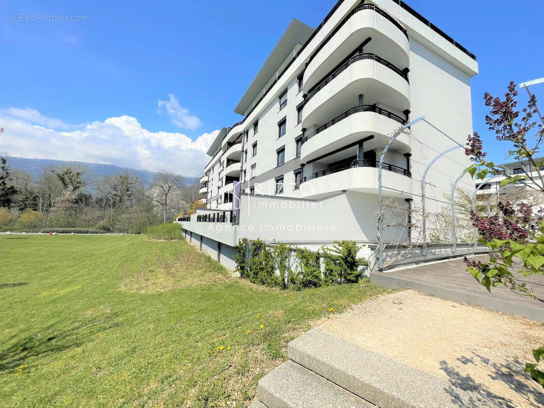 Appartement à SAINT-GENIS-POUILLY